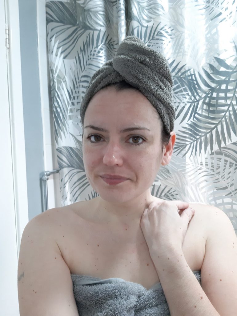 Bathing and showering with an ostomy